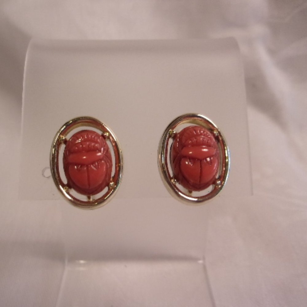 Vintage Faux Coral Scarab Gold Tone Clip Earrings